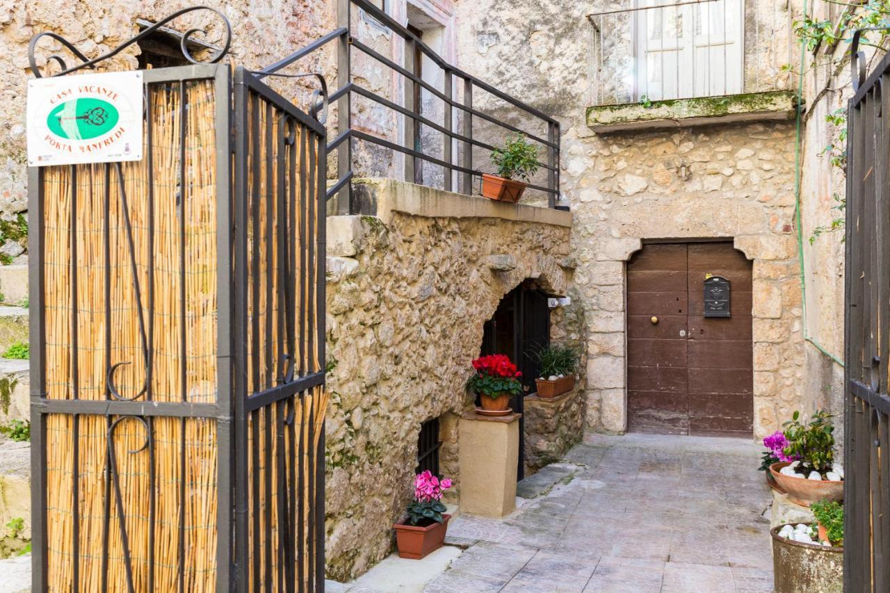 Casa Vacanze Porta Manfredi Arce 외부 사진